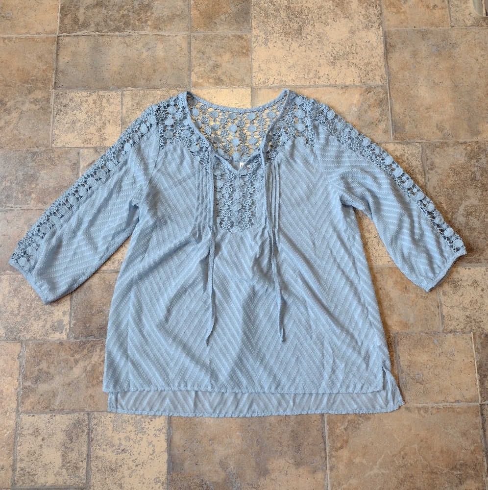Billa embroidered boho top size medium